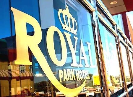 Royal Park Hotel จินจา ภายนอก รูปภาพ
